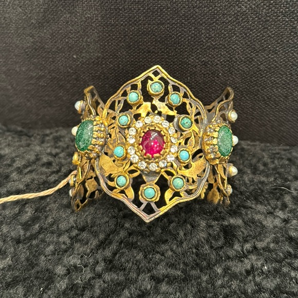 Jewelry - Cuff bracelet